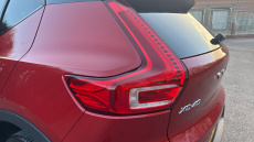 Volvo Xc40 2.0 B4P R DESIGN Pro 5dr Auto Petrol Estate